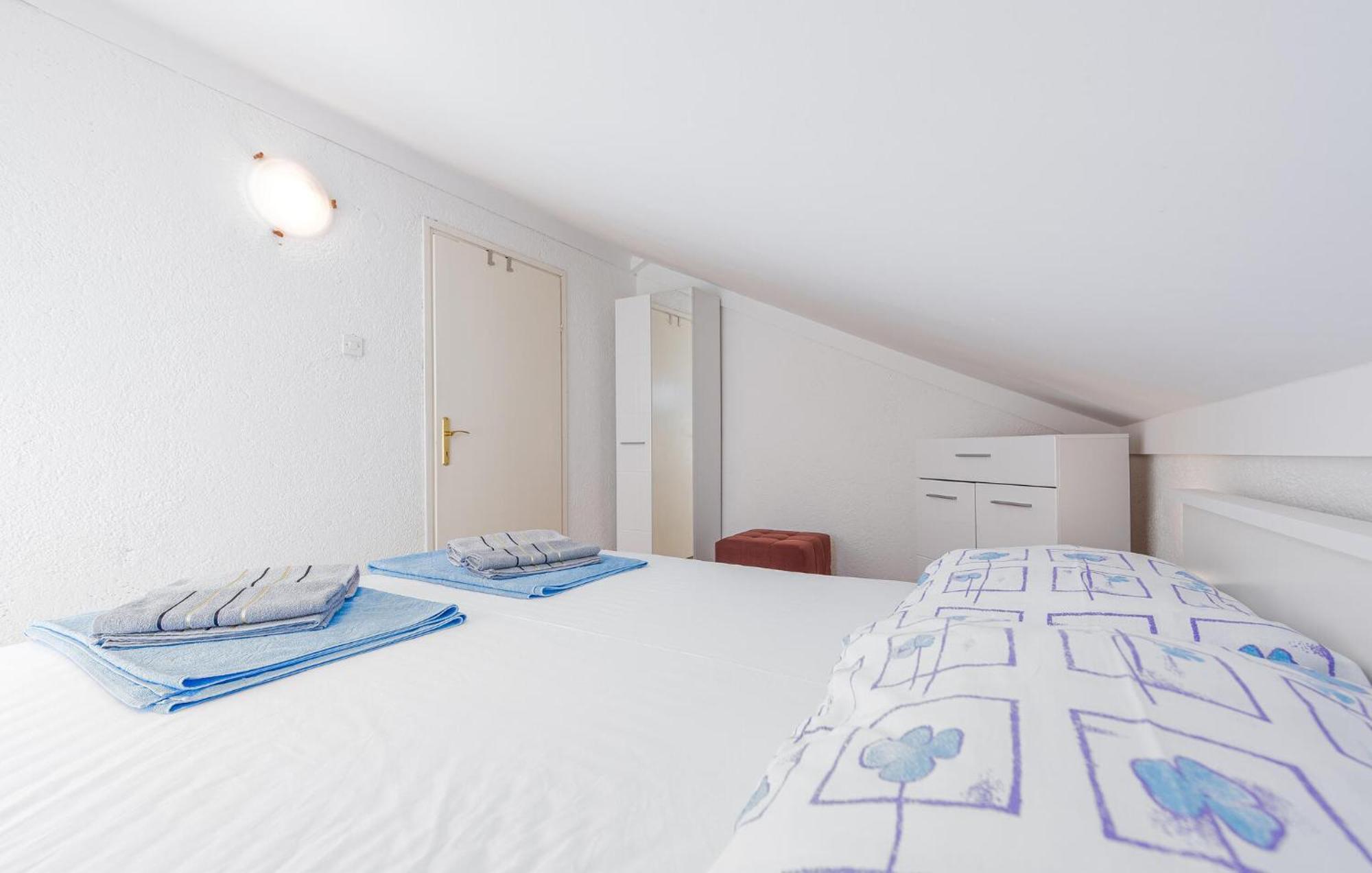 Borovići Nice Apartment In Potocnica With House Sea View מראה חיצוני תמונה